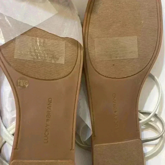 Lucky Brand sandal womens strappy LK Bizell elastic feather grey shoe SZ 11M - Picture 3 of 7